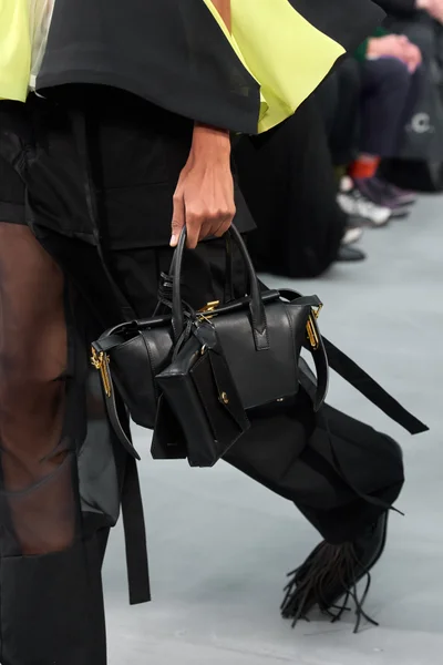 Look 22